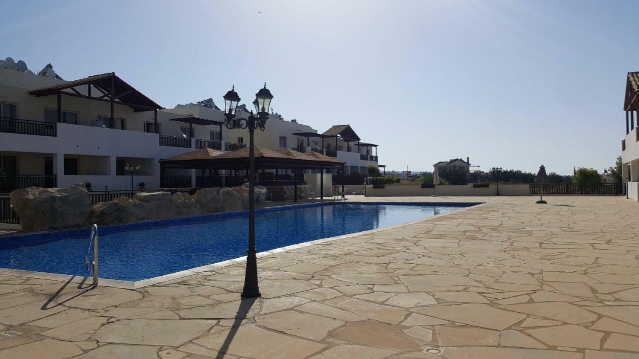 Ground Floor One Bedroom Apartment B2, 3 Pools, Free Wifi Peyia Exterior foto